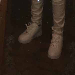 Meet your Posher, Harrison